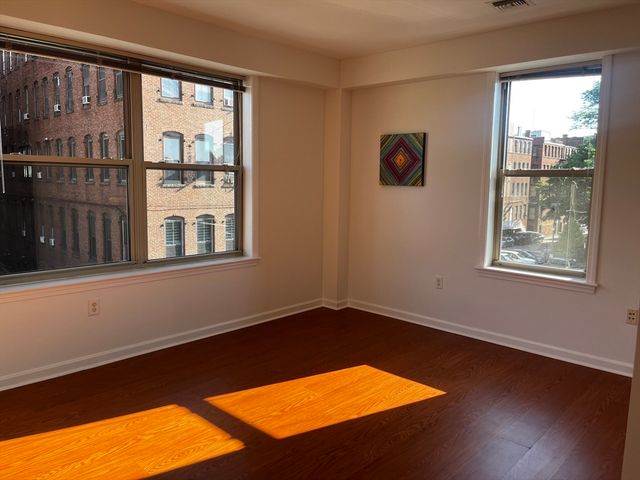 70 Washington St 207, Haverhill, MA 01832