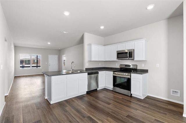 1402 S Pampas, Siloam Springs, AR 72761