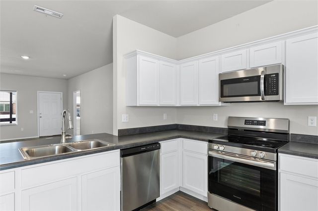 1402 S Pampas, Siloam Springs, AR 72761