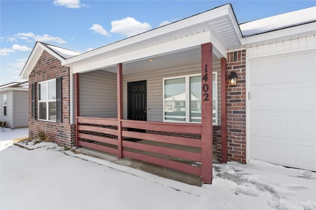 1402 S Pampas, Siloam Springs, AR 72761