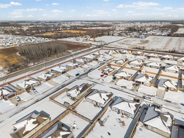 1402 S Pampas, Siloam Springs, AR 72761