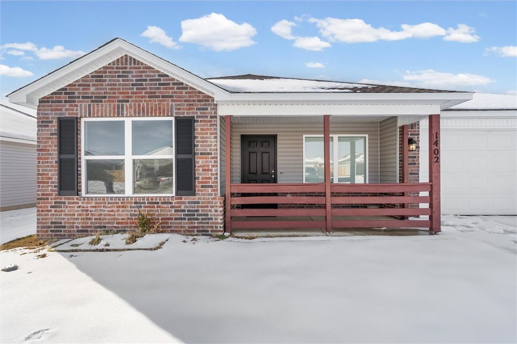 1402 S Pampas, Siloam Springs, AR 72761