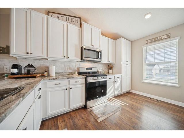 7737 205th Street, Lakeville, MN 55044