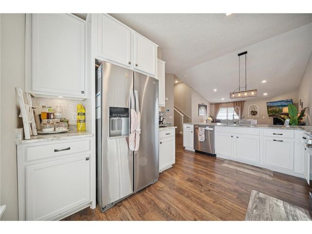 7737 205th Street, Lakeville, MN 55044