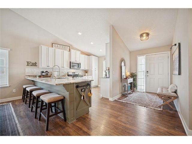 7737 205th Street, Lakeville, MN 55044