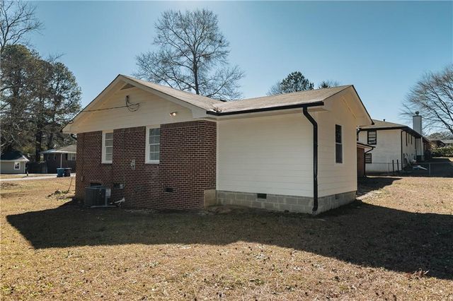 419 Lockridge Lane, Lawrenceville, GA 30046