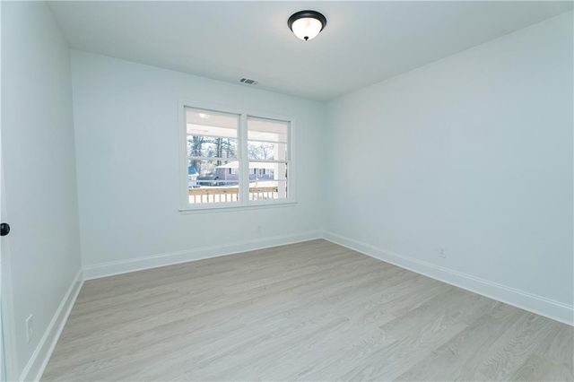 419 Lockridge Lane, Lawrenceville, GA 30046