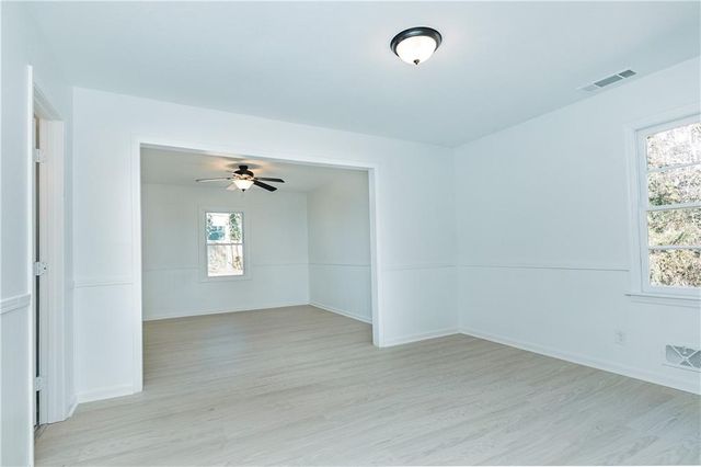 419 Lockridge Lane, Lawrenceville, GA 30046