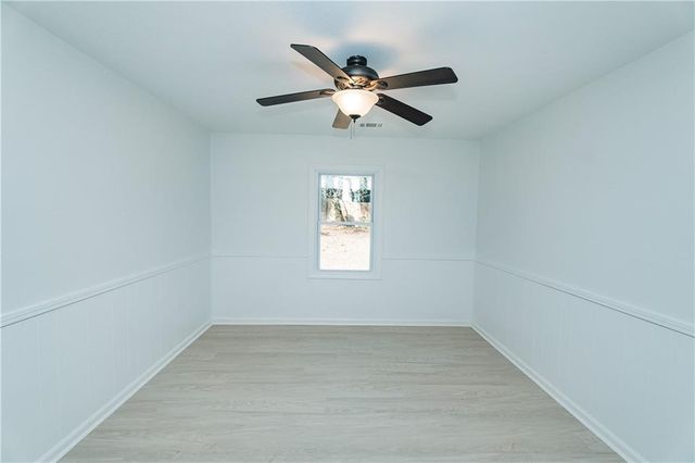 419 Lockridge Lane, Lawrenceville, GA 30046