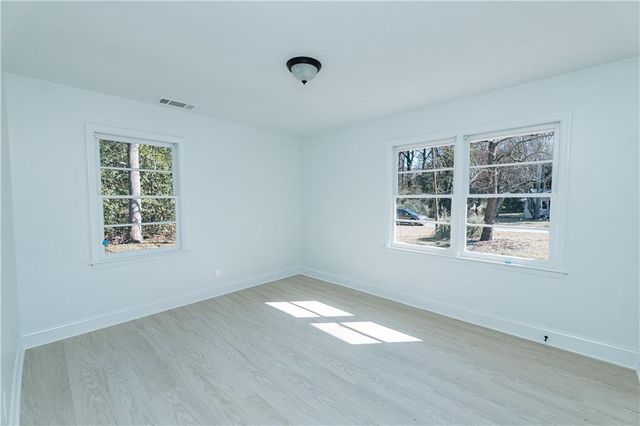 419 Lockridge Lane, Lawrenceville, GA 30046