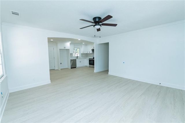 419 Lockridge Lane, Lawrenceville, GA 30046