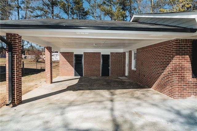 419 Lockridge Lane, Lawrenceville, GA 30046