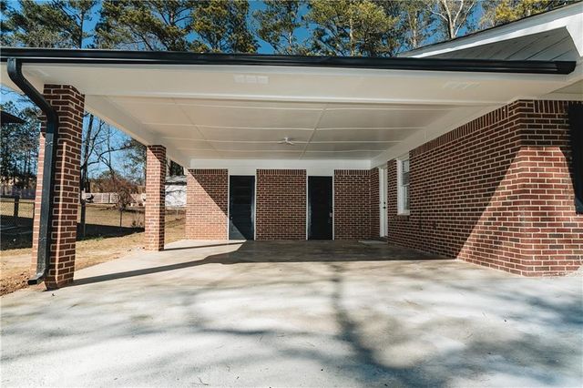 419 Lockridge Lane, Lawrenceville, GA 30046