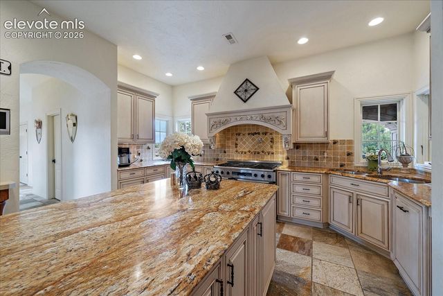 1175 Castle Pointe Drive, Castle Rock, CO 80104
