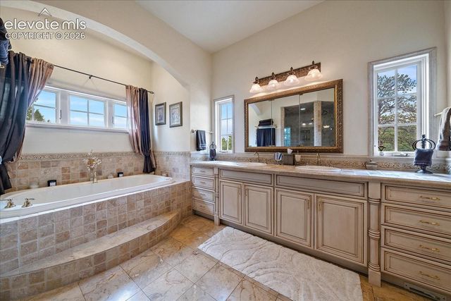 1175 Castle Pointe Drive, Castle Rock, CO 80104