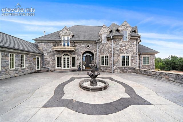 1175 Castle Pointe Drive, Castle Rock, CO 80104