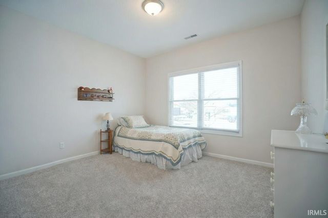 3990 E Kings Pass, Warsaw, IN 46582