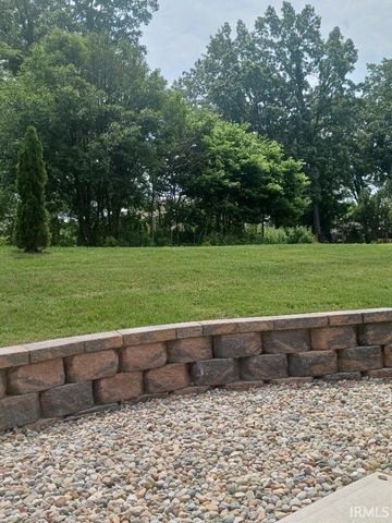 3990 E Kings Pass, Warsaw, IN 46582