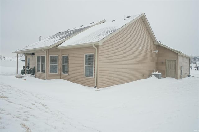 3990 E Kings Pass, Warsaw, IN 46582