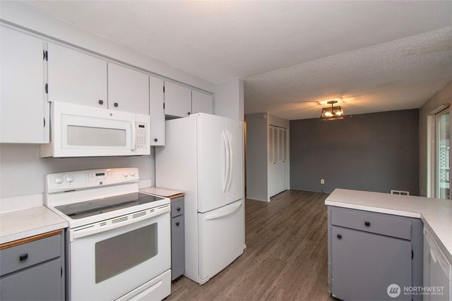 61 James Street, Sequim, WA 98382