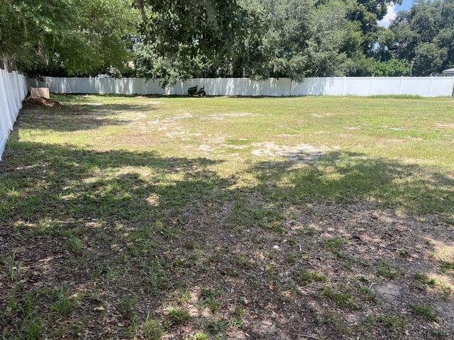 1831 KIM ACRES LANE, Dover, FL 33527