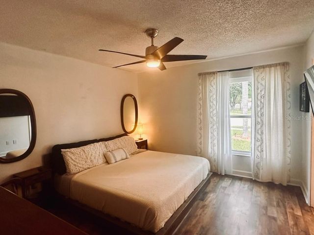 1831 KIM ACRES LANE, Dover, FL 33527