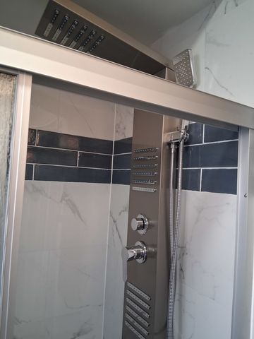 2105 S 7th Avenue, Maywood, IL 60153