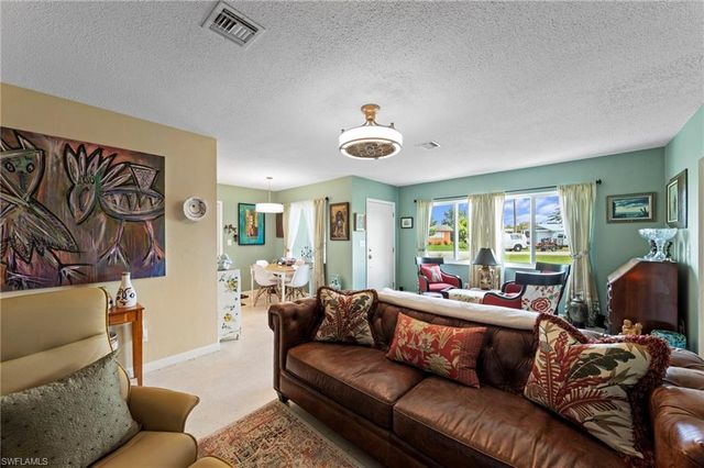 1212 Barnsdale ST, Lehigh Acres, FL 33936