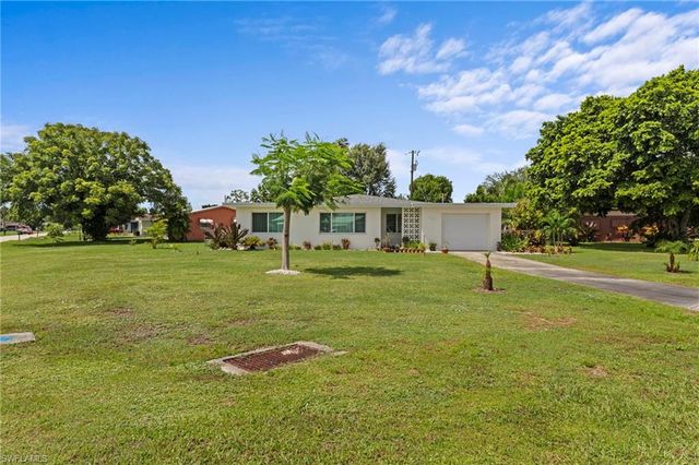1212 Barnsdale ST, Lehigh Acres, FL 33936