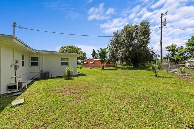 1212 Barnsdale ST, Lehigh Acres, FL 33936