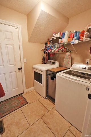 8901 Wynnfield Drive, Evansville, IN 47725