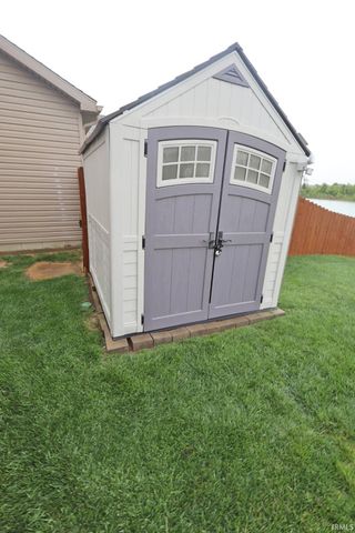 8901 Wynnfield Drive, Evansville, IN 47725