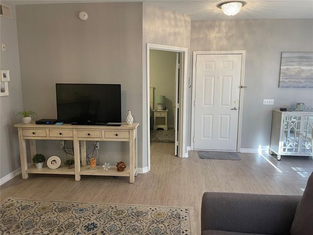 10764 70TH AVENUE 2207, Seminole, FL 33772