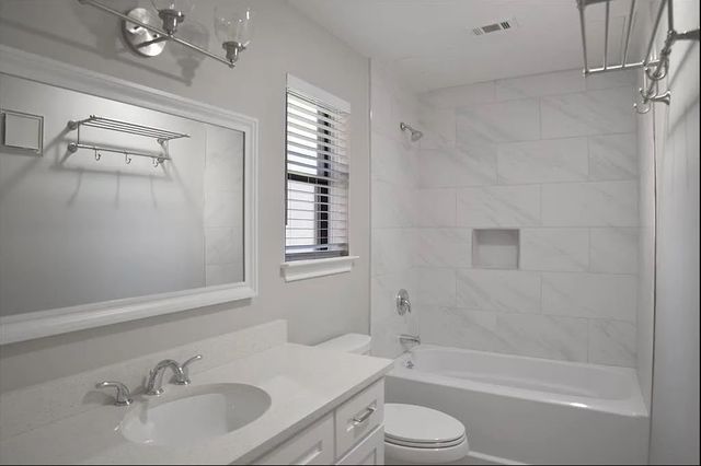 7340 Skillman Street 101, Dallas, TX 75231