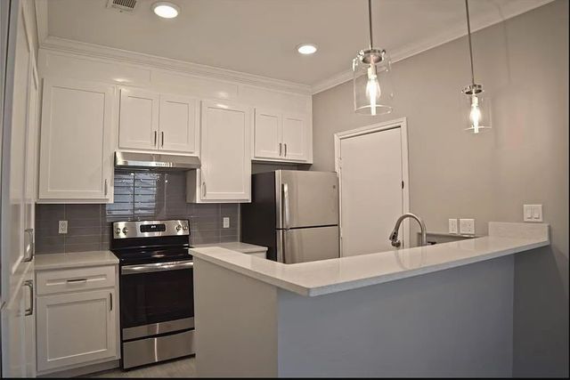 7340 Skillman Street 101, Dallas, TX 75231