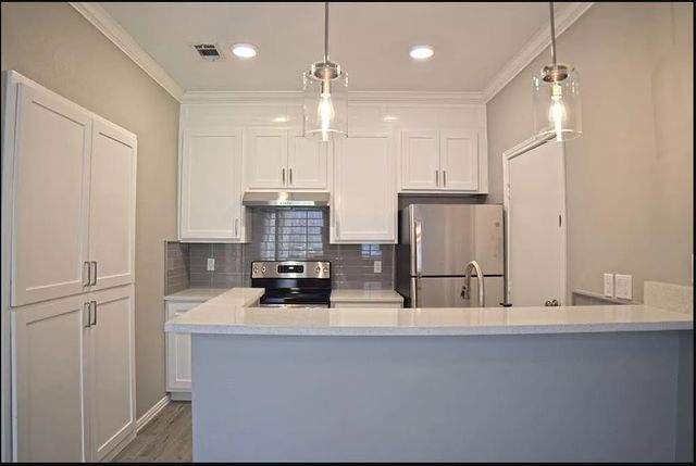 7340 Skillman Street 101, Dallas, TX 75231