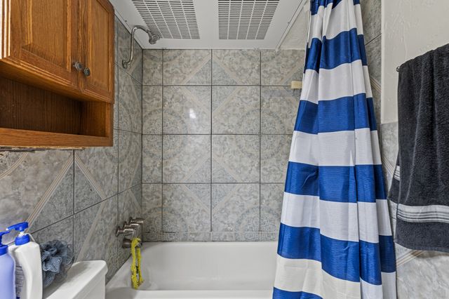 126 Lynnwood Place, Lewisville, TX 75067