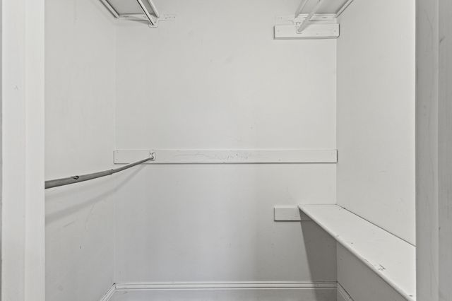 126 Lynnwood Place, Lewisville, TX 75067