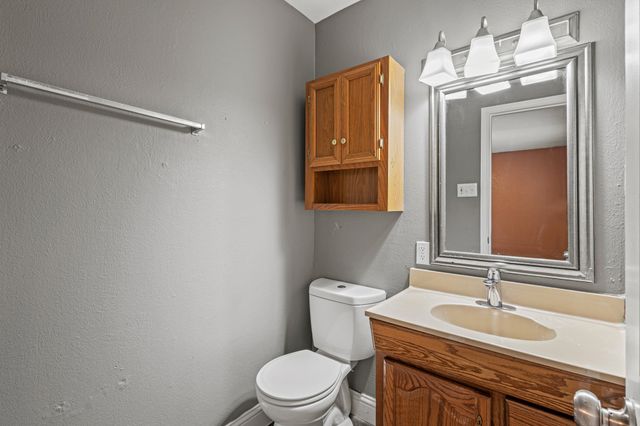 126 Lynnwood Place, Lewisville, TX 75067