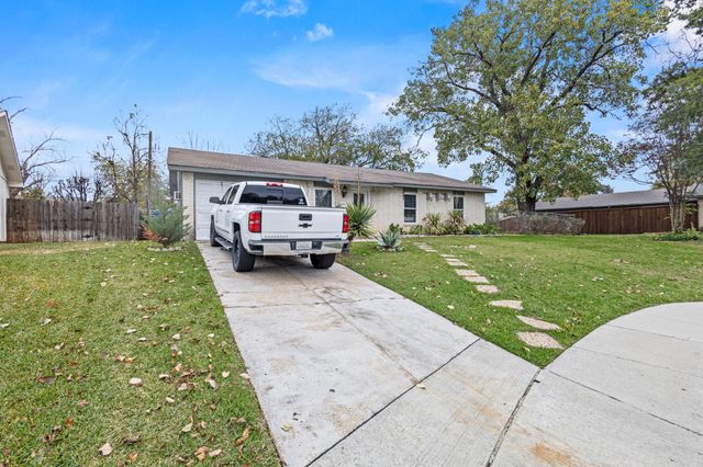 126 Lynnwood Place, Lewisville, TX 75067