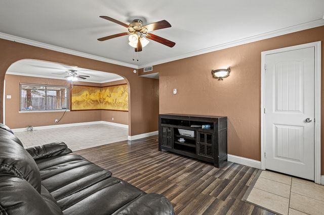 126 Lynnwood Place, Lewisville, TX 75067