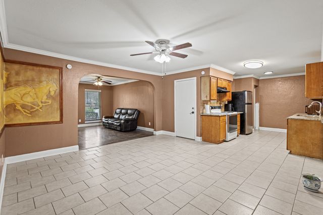 126 Lynnwood Place, Lewisville, TX 75067