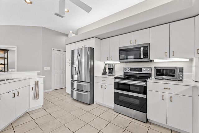 288 VENICE GOLF CLUB DRIVE, Venice, FL 34292