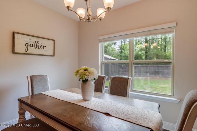 8456 Rock Glen Road, Biloxi, MS 39532