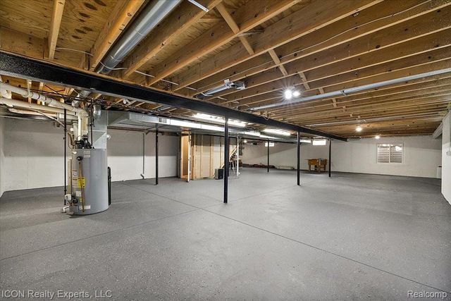 17542 Goldeneye Drive, Clinton Charter Township, MI 48038