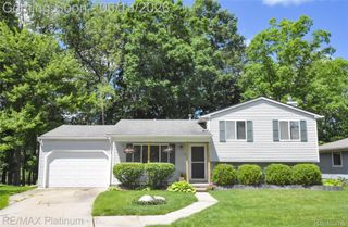 317 Woodlake Drive, Brighton, MI 48116