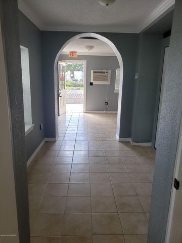 1011 S Hopkins Avenue B, Titusville, FL 32780