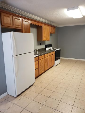1011 S Hopkins Avenue B, Titusville, FL 32780