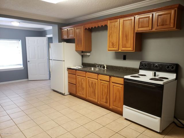 1011 S Hopkins Avenue B, Titusville, FL 32780