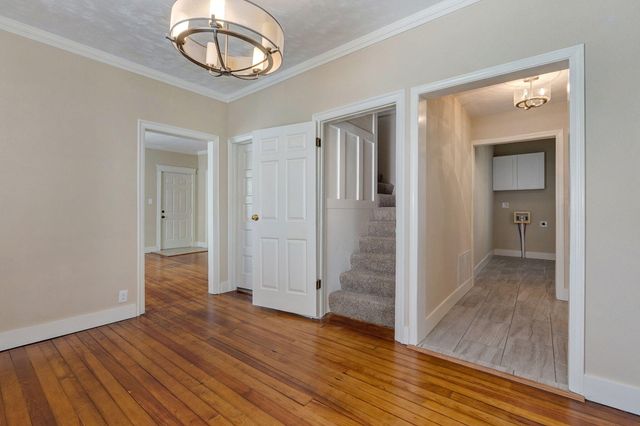 2036 N Johnston Avenue, Springfield, MO 65803